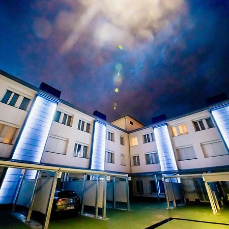 Diamante Mhotel Колленьо Екстер'єр фото