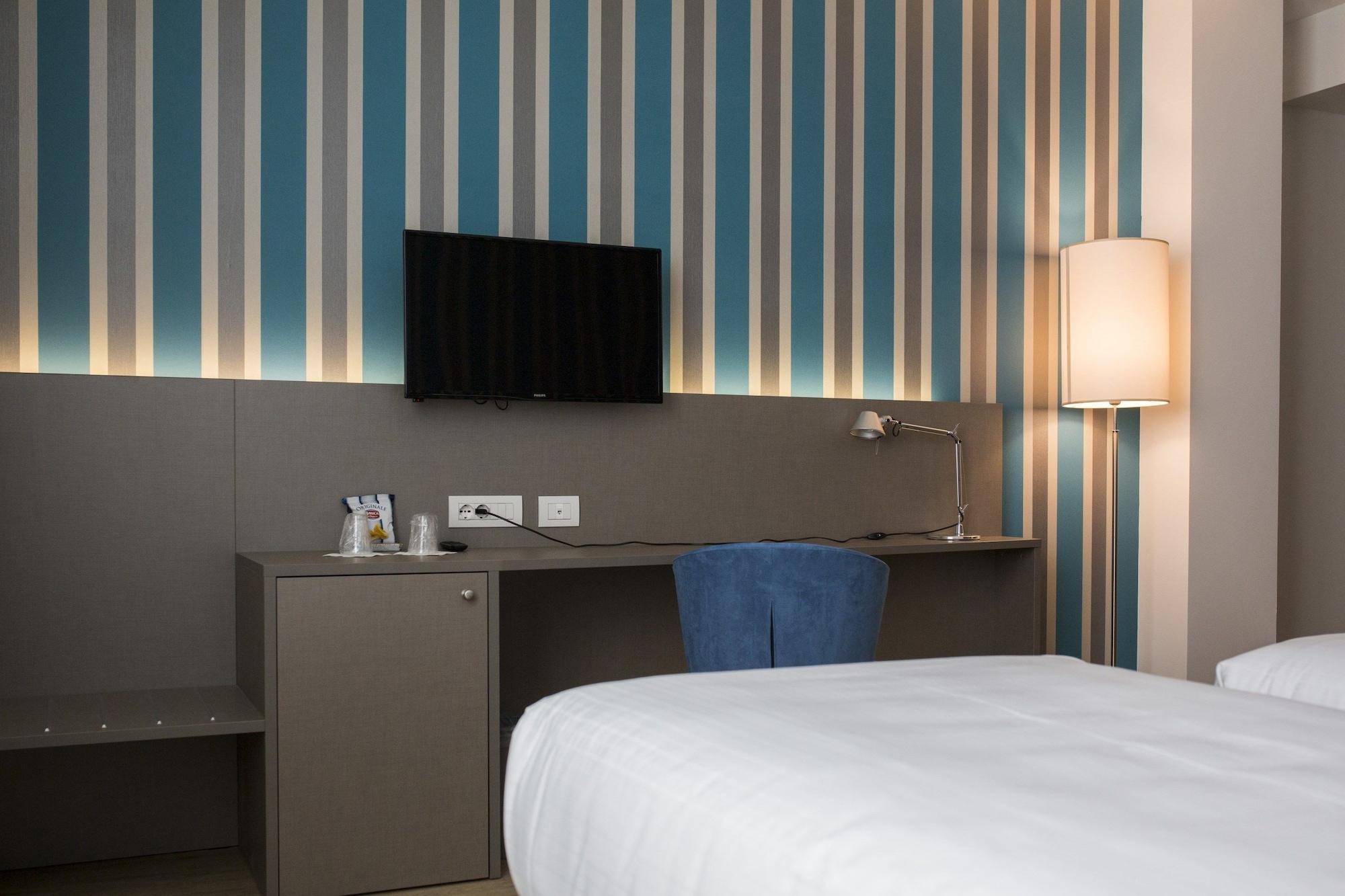 Diamante Mhotel Колленьо Екстер'єр фото