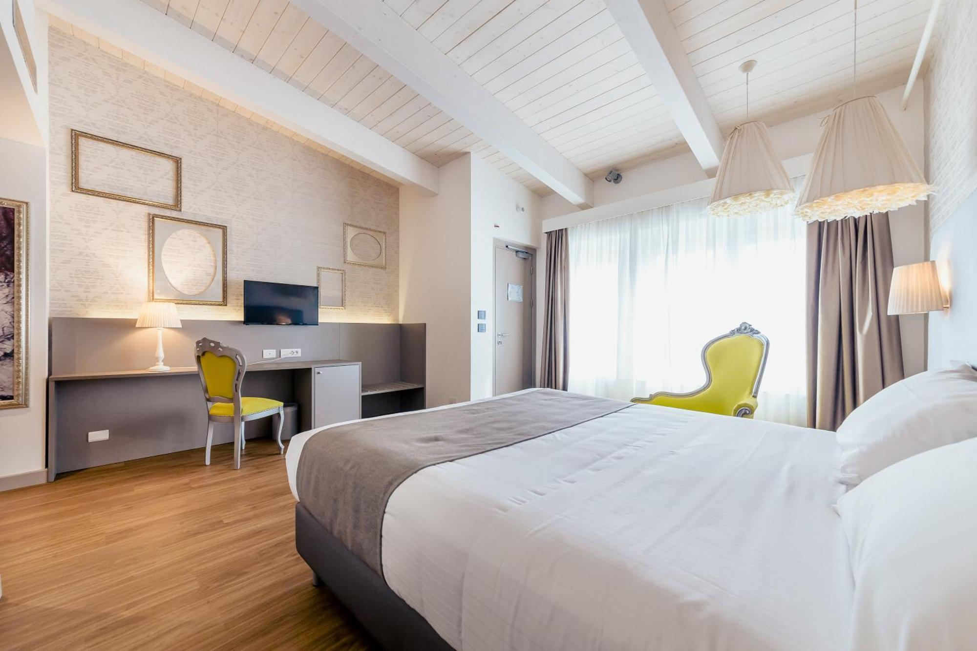 Diamante Mhotel Колленьо Екстер'єр фото