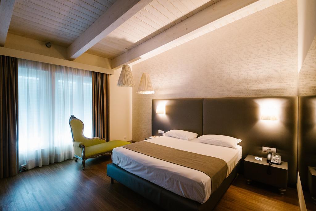Diamante Mhotel Колленьо Екстер'єр фото